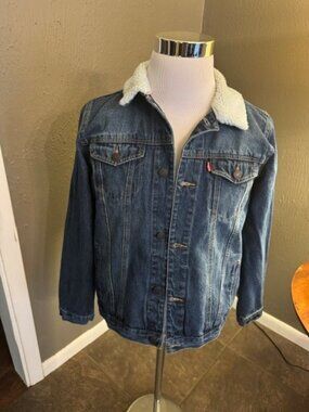 Levi's Type III Sherpa Trucker Boys Jacket (featuring fuzzy fleece collar)